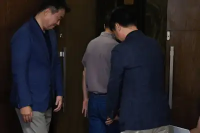 thumbnail - 구조된 현장소장 “사방이 물보라…3~4시간 지나서야 현장 보였다”