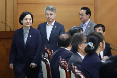 thumbnail - 李대통령 첫 30%대 지지율… 김민석호 “메가 성장” 반등 총력