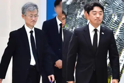 thumbnail - 李, 비서실장 보내 조희대 부친상 조문...재제청 갈등 ‘임시 휴전’