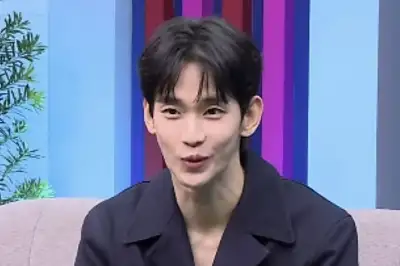 thumbnail - 얼굴 반쪽 된 김수현…“배우 하길 잘했단 생각” 밝은 미소로 전한 근황