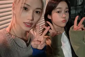 thumbnail - 스키즈 필릭스, 노윤서와 투샷…훈훈한 ‘동갑내기 케미’