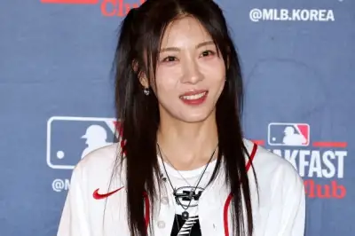 thumbnail - 하지원, ‘MLB 유니폼 완벽 소화’