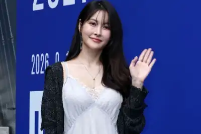 thumbnail - ‘서울패션위크’ 스타들의 눈부신 인사