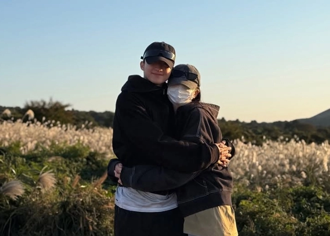 지예은♥바타, 직접 결혼 소감…“함께 누리는 행복 알게 해준 사람”
