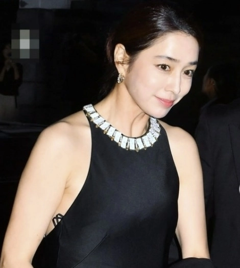 이민정 황당 노출 사태에 ‘셀프 디스’ “아놔 끈 나왔…”
