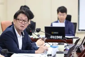 thumbnail - 김정환 서울시의원 “제2세종문화회관 건립 위한 여의도공원 ‘근린→문화공원’ 용도변경, 타당성 면밀히 따져봐야”