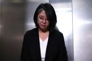 thumbnail - 고개 숙인 용혜인 장관 후보자