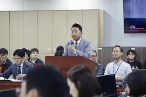 thumbnail - 정용한 경기도의원 “전통시장·상점가 현장 목소리 담을 협력체계 논의 이어갈 것”