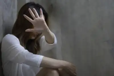 thumbnail - “16세 딸이 임신 4개월” 수차례 성폭행당했다… 보호소 52세 경비원·13세 소년에 인도 ‘공분’