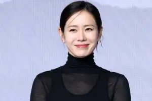 thumbnail - 손예진, 클로즈업 부르는 완벽 미모