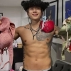 박재범, 女속옷 양손에 ‘흐뭇’… 입고 있는 팬티까지 벗어준다는데 대체 왜?