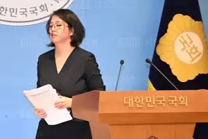 thumbnail - ‘임명 찬성 17%’ 뿐인데...용혜인 “겸직은 법이 허용”