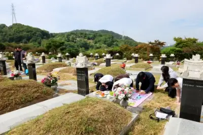 thumbnail - 추석 앞두고 이른 성묘