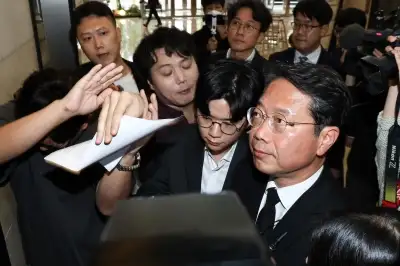 thumbnail - 與 “김승원, 문제 없어”… 野 “공소취소 특임장관” 맹공