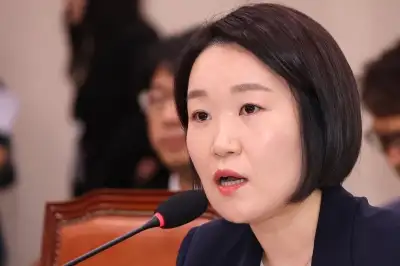 thumbnail - 이소영 중기장관 후보 “기업 도전 가로막는 규제 해법 찾겠다”