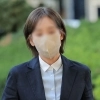 thumbnail - “룸살롱 마담 아냐” 브로커 양씨, 첫 공개석상… ‘김승원 왜 오빠라 불렀나’ 질문에 묵묵