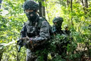thumbnail - “적 침투 막아라”…702특공연대 수색작전