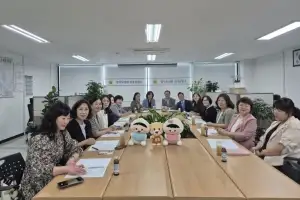 thumbnail - 채신덕·김철환·최명진·신명순 경기도의원, 김포시어린이집연합회와 정담회 개최
