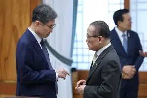 thumbnail - 與 “병력 대신 조선·플랜트로”…파병 딜레마에 ‘평화적 기여’ 부상