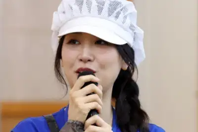 thumbnail - [포토] 배식봉사 나선 박하선