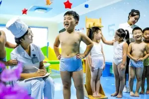 thumbnail - 북한 어린이들의 신체검사 시간