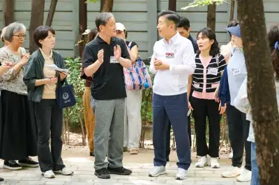 thumbnail - 경청으로 시작한 화답행정… 서초 어디든 ‘찾아가는 전성수다’[현장 행정]