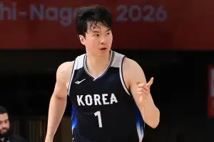 thumbnail - 이현중 20분만 뛰고도 28점… 남자농구, 8년 만에 4강행