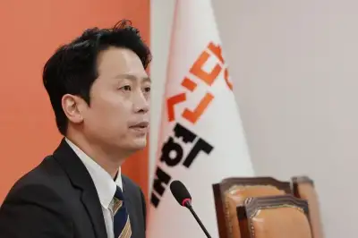 thumbnail - 이기인, 천하람에 ‘경기남부 결단’ 요구…“거부하면 비대위 권한 행사”