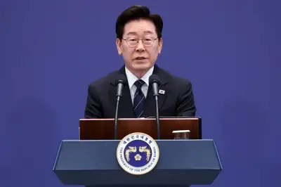 thumbnail - 李대통령 “연임할 생각 전혀 없어… 개헌 통한 연임 불가”