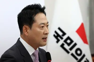 thumbnail - 장동혁 “李대통령, 연임할 생각 없다?… 나중에 국민의 결단 얘기할 것”