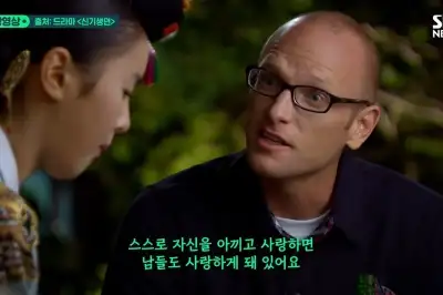 thumbnail - “물속에 머리만” 한강 추락 남학생 구한 외국인, 美출신 배우였다