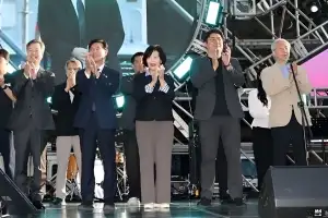 thumbnail - 이의안 서울시의원, 동대문구 3개 대학 연합축제 ‘2026 트로이카’ 참석… “청년들의 활기찬 소통과 교류 응원”