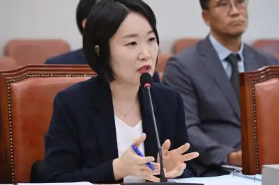 thumbnail - 李 대통령, 중기부 장관·대검찰청 차장 임명안 재가