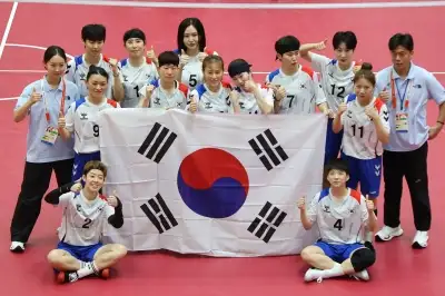thumbnail - 女 세팍타크로 팀레구, 태국에 져 은메달…3회 연속 준우승
