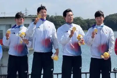 thumbnail - 카누 조광희·김효빈, 2인승도 금메달…한국 첫 2관왕