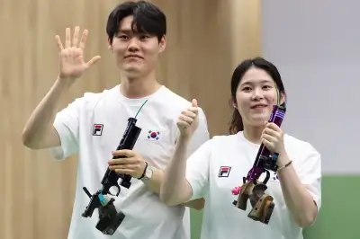 thumbnail - 사격 추가은·홍수현, 공기권총 혼성 단체 은메달…추가은 대회 3번째 메달