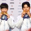 thumbnail - “금메달 2개 땄는데 하나도 안 기뻐”… 한국 첫 2관왕의 ‘설움’