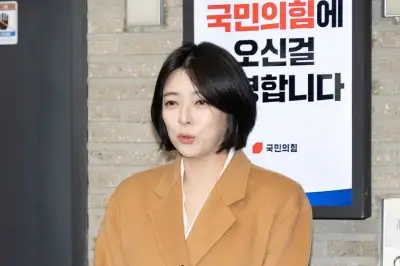 thumbnail - “JYP 소속 여러 가수 팬이지만…” 배현진, 박진영 국감 출석 요구