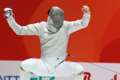 thumbnail - ‘막판 대역전’ 오상욱이 끝냈다! 한국 펜싱, 일본 꺾고 아시안게임 4연패 달성