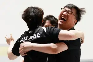 thumbnail - 41.7세 ‘오락실 아재들’ 금… “물리치료로 살았죠”