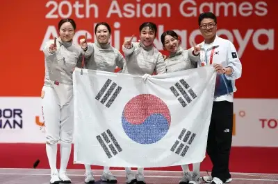 thumbnail - 사브르 남녀 검객들, 일본 안방에서 ‘금빛 칼춤’