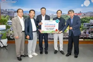 thumbnail - 적자로 문 닫은 산골 병원… 마을 주민들이 살려냈다
