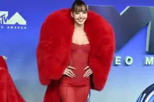 thumbnail - ‘베스트 팝’ 블핑 리사, 美 MTV VMA서 수상
