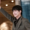 thumbnail - “아내가 신고” 유명 배우, 부부싸움 벌이다 경찰 출동…폭행 의혹은 부인