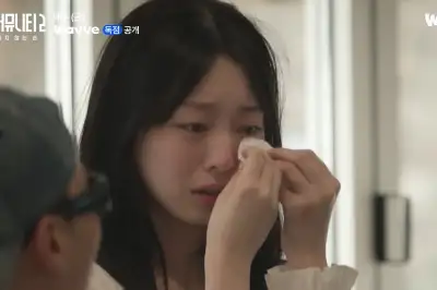 thumbnail - “언니를 끝까지 의심했다” 무릎까지 꿇은 20대 여배우, 무슨 일?