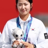 thumbnail - 외모로 주목, 실력으로 증명했다…양궁 대표 박정윤 “금메달 따오겠습니다”