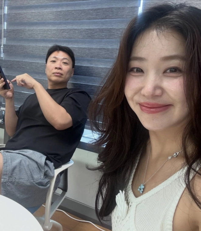 “생각보다 눈 높다”는 유명 개그맨, ‘미모의 탈북 방송인’과 결혼설