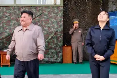thumbnail - 미사일 발사 참관하는 北 김정은과 딸 주애