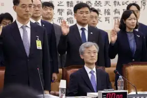 thumbnail - ‘선서·증언 거부’ 조희대, 국정감사 출석