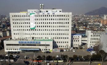 경영난으로 문을 닫은 뒤 지난해 말 부동산개발업체로 소유권이 넘어간 서울 광진구 구의동 방지거병원. 김명국기자 daunso@